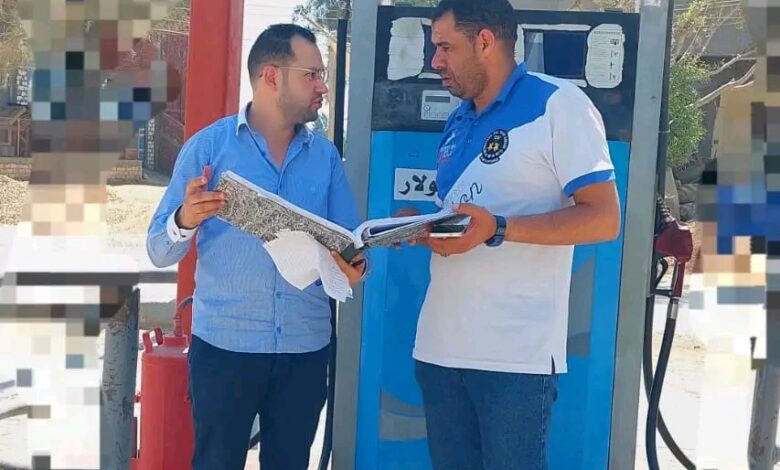 ضبط 63.000 الف لتر سولار وبنزين 80 تم التصرف فيهم ببيعهم في السوق السوداء وتحقيق ارباح غير مشروعه بحوش عيس