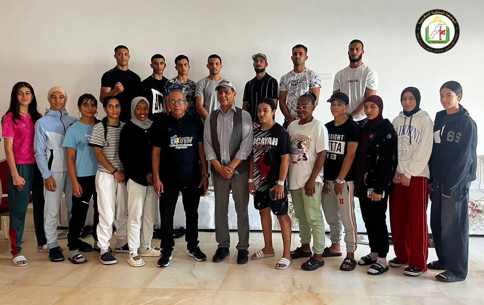 البطل العالمي السابق القنديلي يزور بعثة المنتخب المغربي