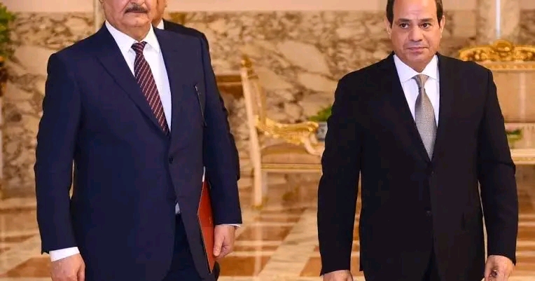 الرئيس السيسى يستقبل المشير " خليفة حفتر " بمدينة العلمين