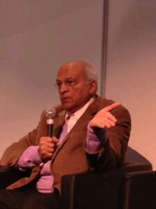 عظيم من عظماء مصر أديب وكاتب مصري من بلاط صاحيه الجلاله