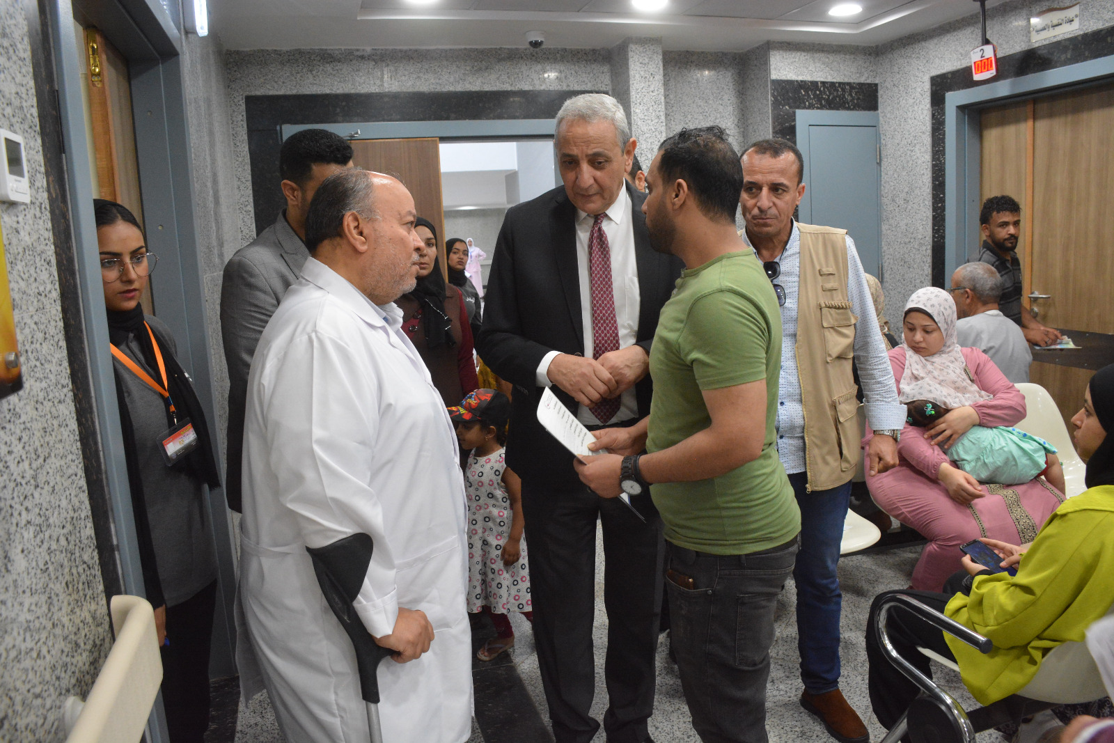محافظ الغربية في زيارة مفاجئة لمستشفى طنطا العام الجديد..