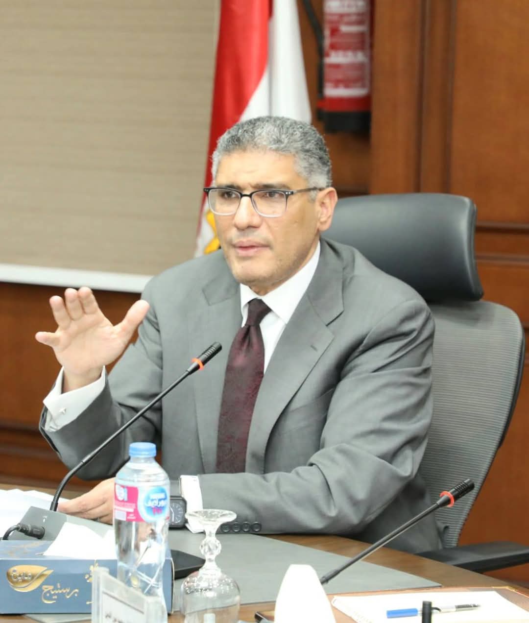 كلف المهندس عادل النجار محافظ الجيزة الأجهزة المعنية بمواصلة جهود رصد المخالفات والقضاء على حالات إشغال الطريق العام