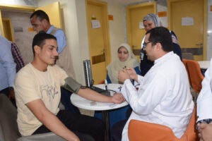 محافظ الغربية يطلق حملات التبرع بالدم تزامناً مع اليوم العالمي: “تبرعك بالدم حياة”