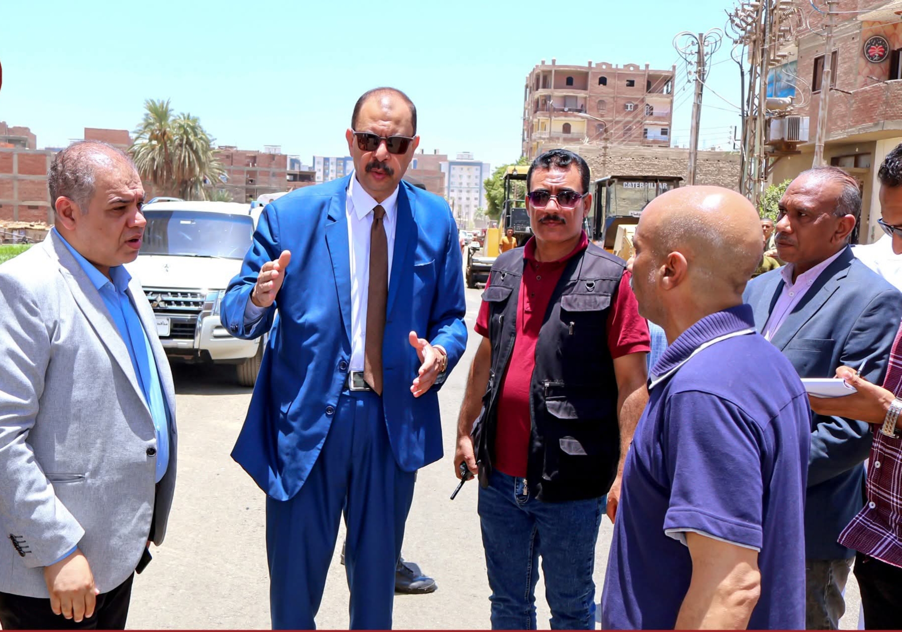 محافظ سوهاج يتفقد مشروع رصف طريق "الشوش / بلصفورة / المنشاة" بطول 5 كم وبتكلفة 15 مليون جنيه