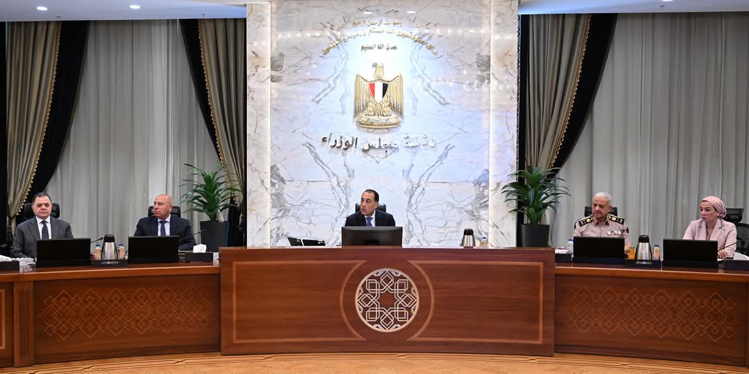 رئيس الوزراء يوجه باتخاذ التدابير اللازمة خلال فترة إجازة عيد الأضحى المُبارك