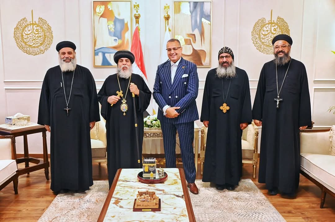 محافظ جنوب سيناء يستقبل الأنبا أبوللو اسقف جنوب سيناء ووفد كاتدرائية السيمائيين