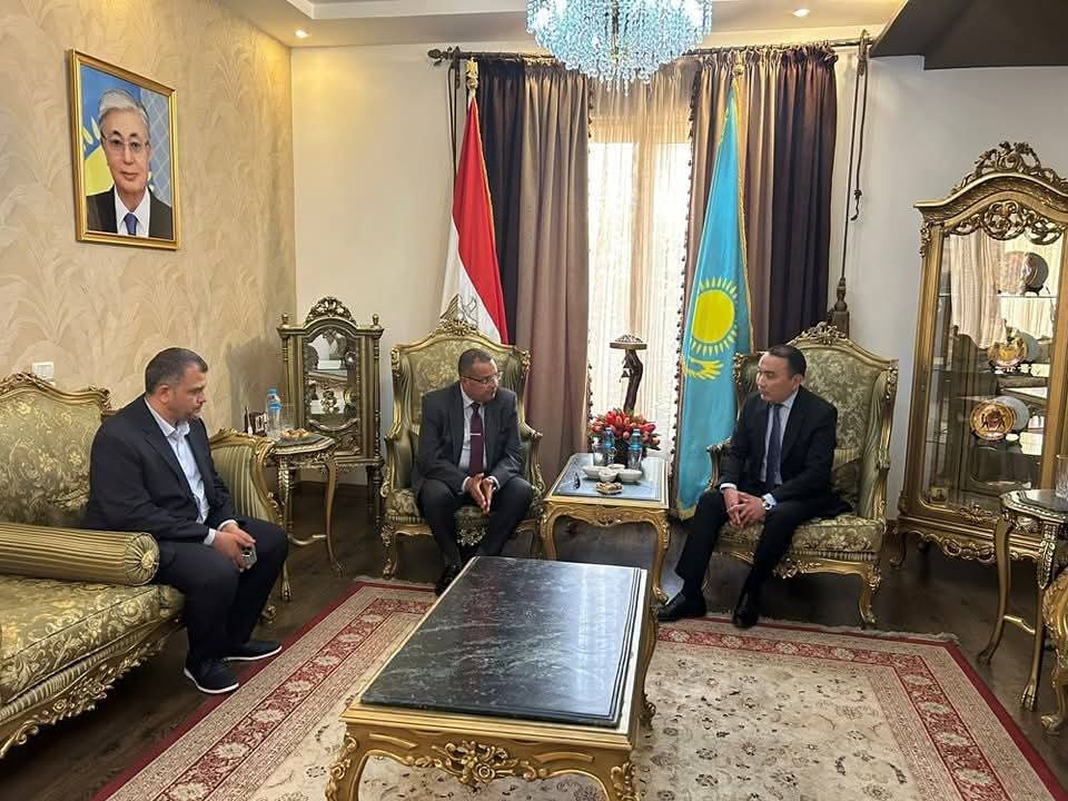 محافظ جنوب سيناء يزور سفير كازاخستان بالقاهرة تأكيدًا على عمق التعاون المشترك