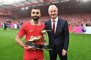 نجوم منتخب مصر فى صراع على جائزه جديده فى الدورى الانجليزى