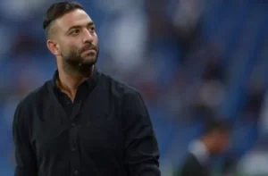 عاجل : ميدو يتسلم نجله من النيابة    
