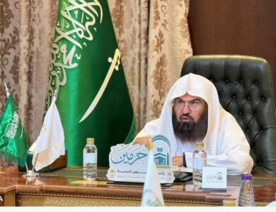إنعقاد المجلس الأول لحلقات القرآن الكريم بالمسجد النبوي برئاسة السديس منصور نظام الدين: المدينة المنورة:-