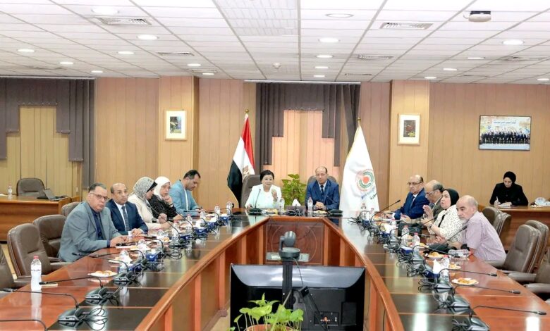رئيس جامعة المنصورة يستقبل نائب وزير الصحة والسكان لبحث سبل التعاون في تنفيذ الخطة العاجلة للسكان والتنمية