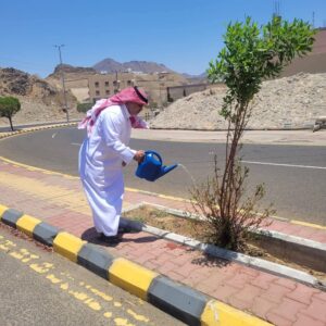 بيئة الكامل تنفذ ثلاث مبادرات لسقيا وتنظيف الحدائق