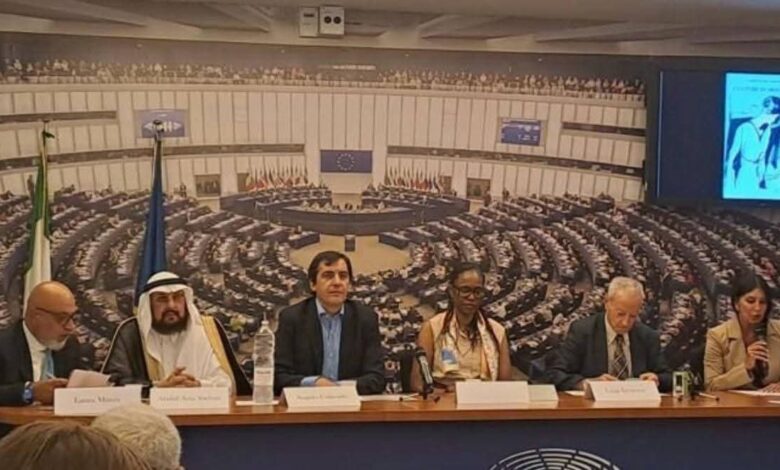 معالي الدكتور عبدالعزيز سرحان يشارك في ندوة (الثقافات- في حركة تحليل الهجرة - ورؤية لمستقبل مشترك