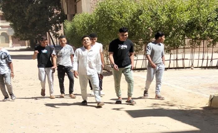 ارتياح بين طلاب الثانوية الأزهرية بالفيوم بعد أداء امتحان الجغرافيا: الأسئلة من المنهج ومباشرة