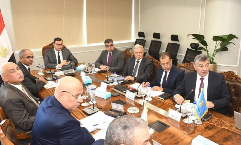 وزير الإسكان يتابع تنفيذ مشروعات "حياة كريمة" بالمنيا ويوجّه بتسريع وتيرة العمل لخدمة المواطنين