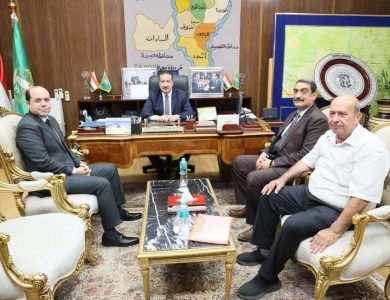 محافظ المنوفية يلتقي مسئولي جهاز تنمية المشروعات لدعم المشروعات الصغيرة وتوفير فرص عمل للشباب.