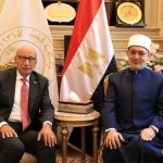 نظير عياد مفتي الجمهورية يهنئ رئيس محكمة النقض بتولي منصبه. 