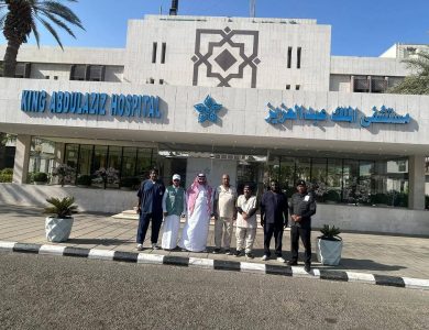 بيئة جدة تطلق مبادرتين تطوعيتين لسقيا ومتابعة الشتلات في عدد من مواقع الجهات الحكومية بالمحافظة
