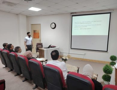 كلية طب المستنصرية تنظم حلقة دراسية عن الجوانب الكيميائية الحيوية للمواد الحافظة للأغذية