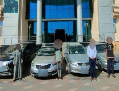 الداخلية تتمكن من ضبط 4 قائدي السيارات يؤدون حركات استعراضية بالجيزة.