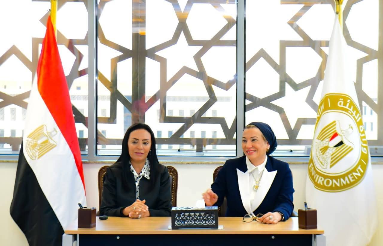 وزيرتا البيئة والتضامن تشهدان توقيع مذكرة تعاون مشترك فى مجالات الاستشارات البيئية