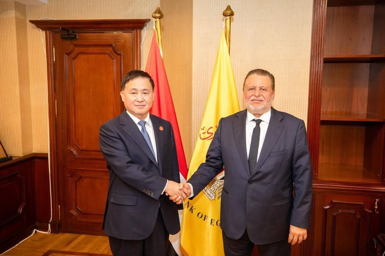 محافظ البنك المركزي يستقبل نظيره الصيني ويشهدان توقيع 3 مذكرات للتعاون المشترك