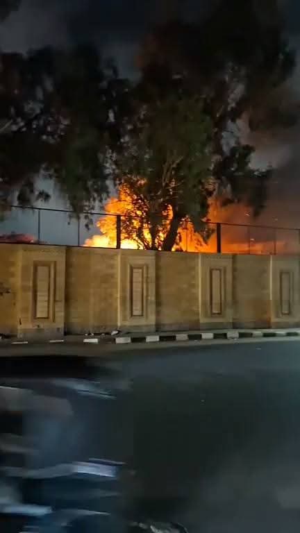 بالصورحـ.ــريـ.ــق هائل على السكة الحديد بمركز الزقازيق بمحافظة الشرقية