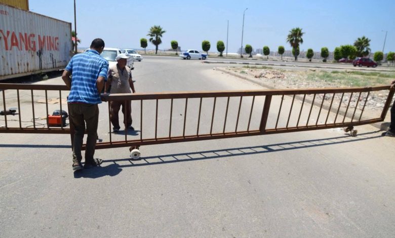 استمرار أعمال صيانة بوابات مداخل شاطئ بورفؤاد ضمن خطة متكاملة لفرض الانضباط خلال الموسم الصيفي