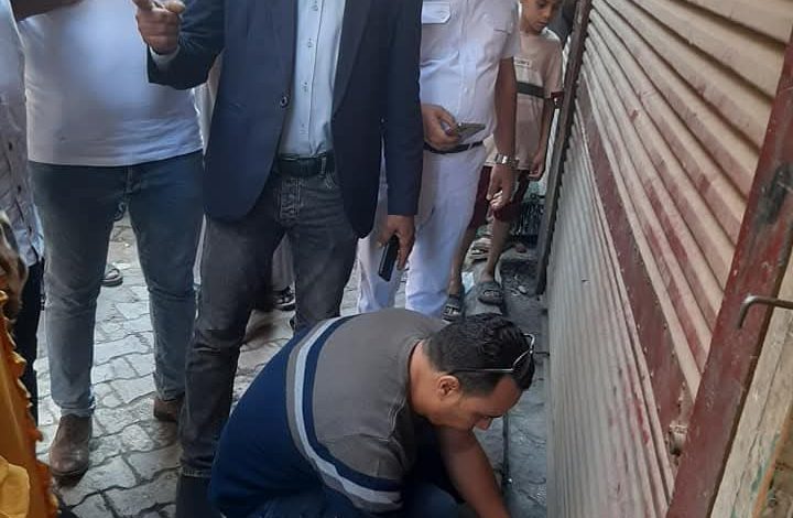 علاء شعراوي يضرب بقوة في القيسارية والعارف: 28 محضرًا وتشميع محلات وضبط 120 إشغال!