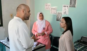 البحيرة  المحافظ تحيل مسؤلي الصيدلية للتحقيق أثناء جولتها المفاجئة بكفر السابي.