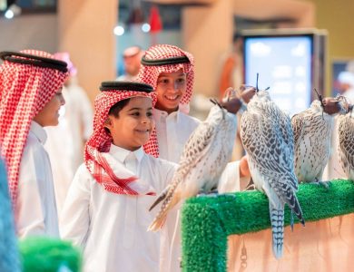5 أغسطس.. نخبة سلالات الصقور تحلّق في سماء الرياض