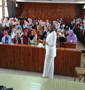 "إيجي جولي" تواصل تدريب طلاب اقتصاد منزلي المنوفية على مهارات اللغة الإنجليزية