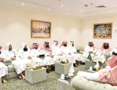 السديس يدشّن “مركز الاتصال السحابي الموحد” لتعزيز الخدمة الدينية الرقمية في المسجد النبوي