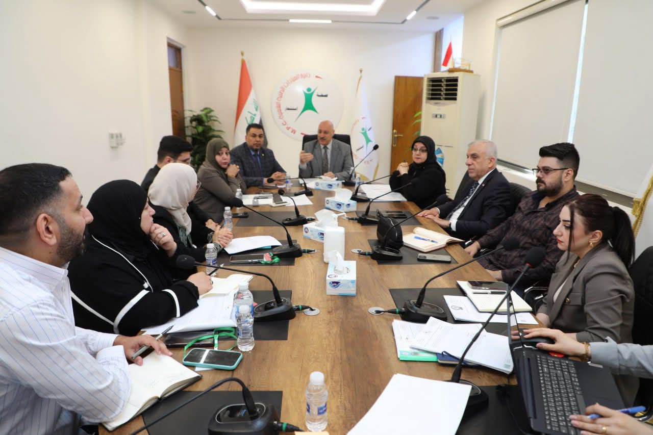 دائرة العيادات العراقية الطبية الشعبية تعقد اجتماعها الدوري لمناقشة واقع عمل المنظومة الوطنية للتتبع الدوائي
