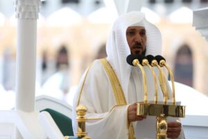 فضيلة الشيخ الدكتور ماهر بن حمد المعيقلي يؤم المصلين لصلاة الجمعة بالمسجد الحرام