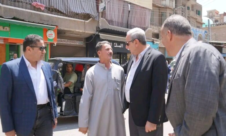 محافظ الغربية في جولة مفاجئة بكفر الزيات يؤكد التصالح والنظافة أولوية.. والخدمة لا بد أن تليق بالمواطن