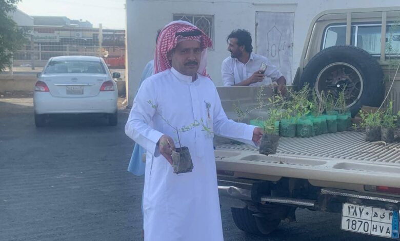 بيئة الطائف تطلق مبادرة لتوزيع شتلات في أسواق النفع العام دعمًا للتشجير وزيادة الوعي البيئي