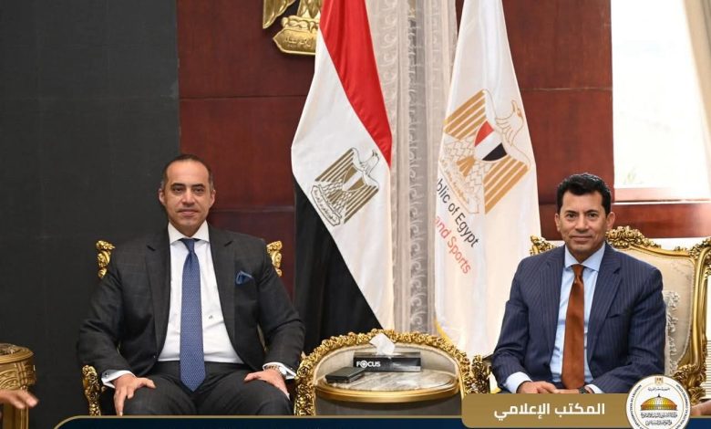 وزيرا الشؤون النيابية والقانونية والشباب والرياضة يشاركان في احتفالية "100 عام مرشدات في حب الوطن"