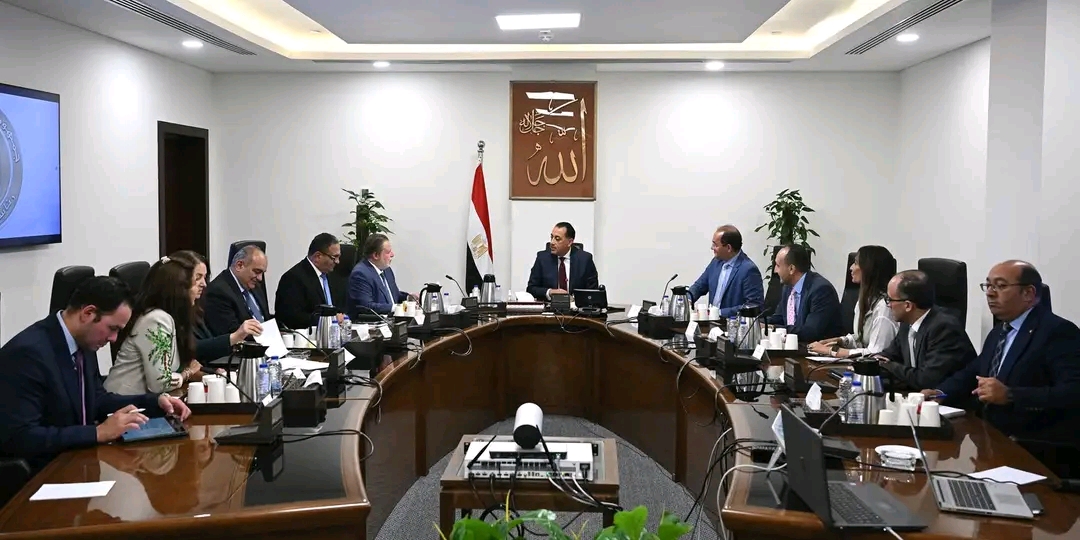رئيس الوزراء يتابع جهود خفض الدين العام من الناتج المحلي