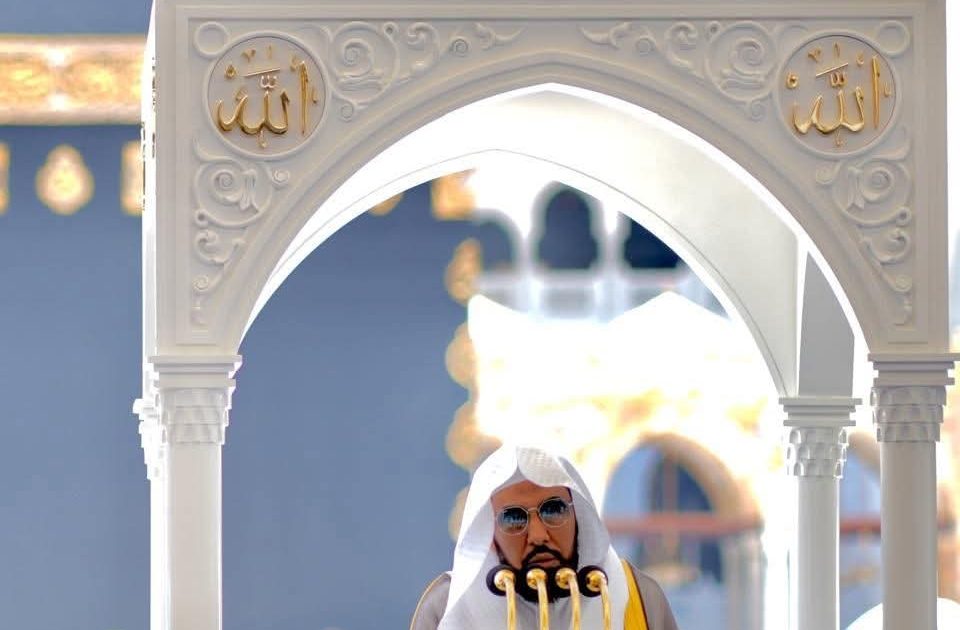 فضيلة الشيخ الأستاذ الدكتور عبدالله بن عواد الجهني، يؤم المصلين لصلاة الجمعة بالمسجد الحرام