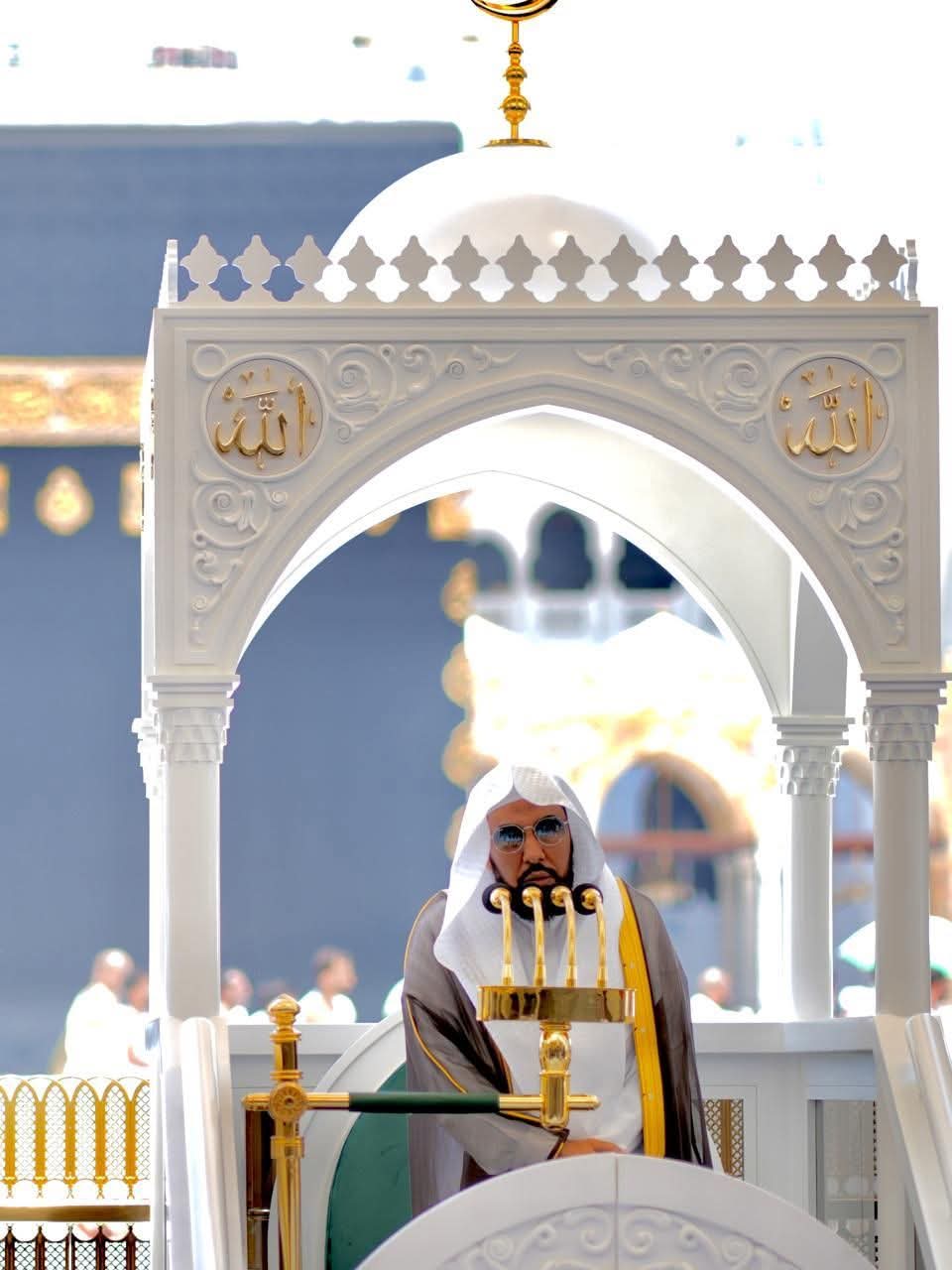فضيلة الشيخ الأستاذ الدكتور عبدالله بن عواد الجهني، يؤم المصلين لصلاة الجمعة بالمسجد الحرام