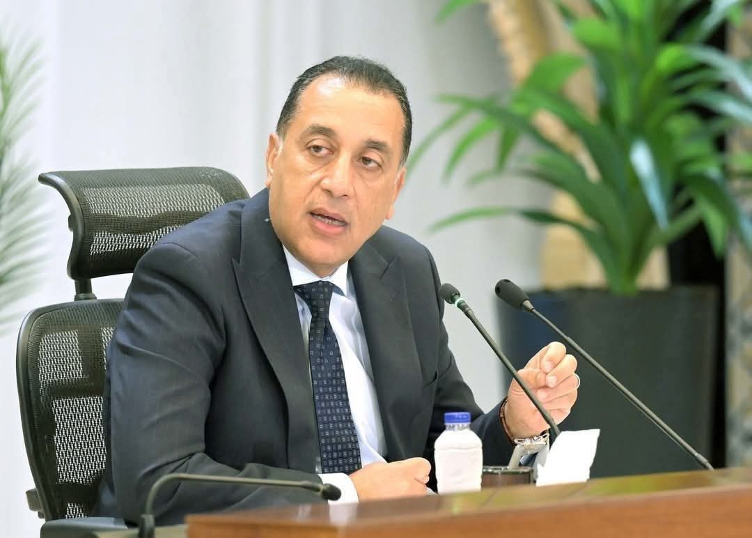 رئيس مجلس الوزراء يتفقد المشروعات التنموية والخدمية بالساحل الشمالي الغربي