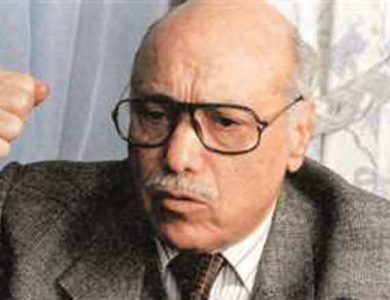 عظيم من عظماء مصر أديب وكاتب مصري من بلاط صاحيه الجلاله 