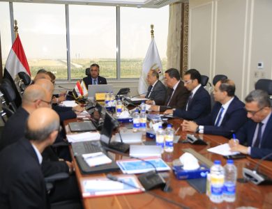 تطوير مخازن ومنافذ الشركة وتعزيز المخزون الاستراتيجي للسلع الأساسية