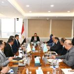 وزير الإسكان يتابع موقف مشروعات الإسكان بمحافظة بورسعيد
