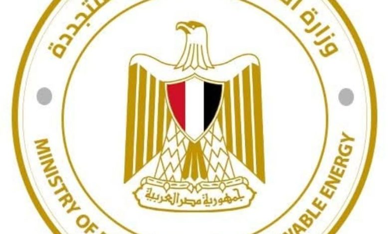 الكهرباء ..جاري الآن عبور المواسير والكوابل أسفل خطوط السكة الحديد