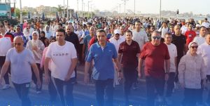 محافظ السويس يشارك في الإحتفال بيوم الرياضة المصري بممشي أهل السويس 