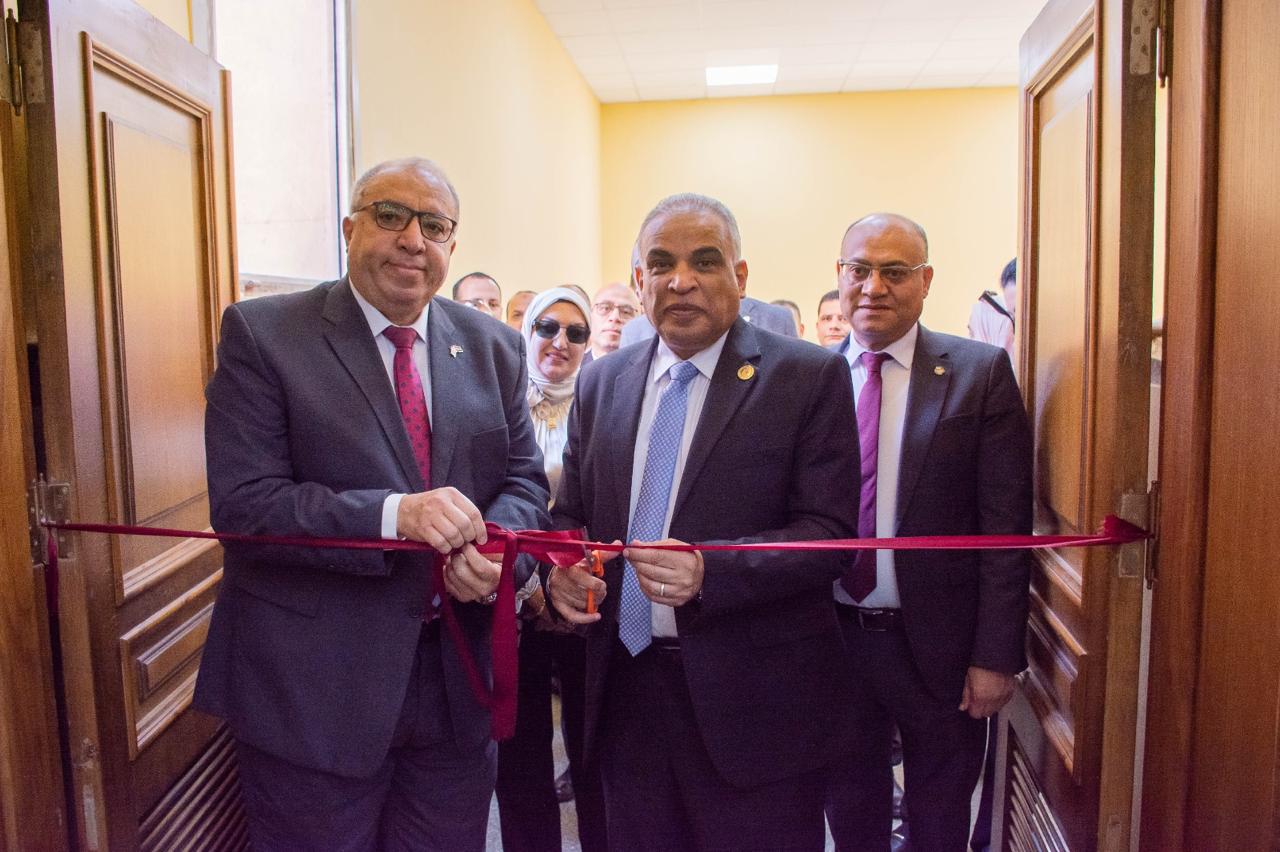 افتتاح أعمال تطوير ورفع كفاءة عدد من المنشآت التعليمية بكلية التجارة جامعة طنطا