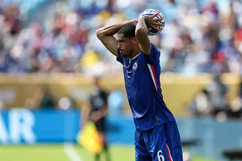 كولويل تشيلسي يتحدى باريس حكيمي في نهائي مونديال الأندية : لسنا ريال مدريد !