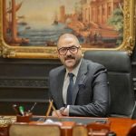 هل حرية التعبير تبيح النيل من الشرفاء؟